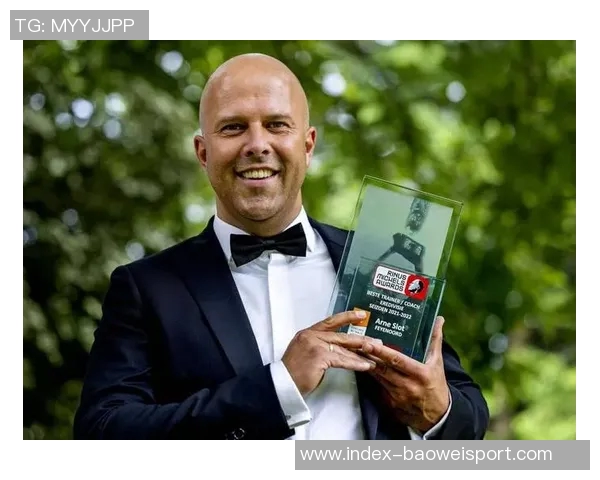 红军主帅斯洛特携家人畅游迪拜享受难得假期