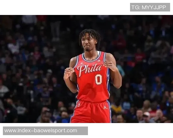 马克西上半场表现全面11投4中贡献12分3篮板4助攻1抢断1盖帽