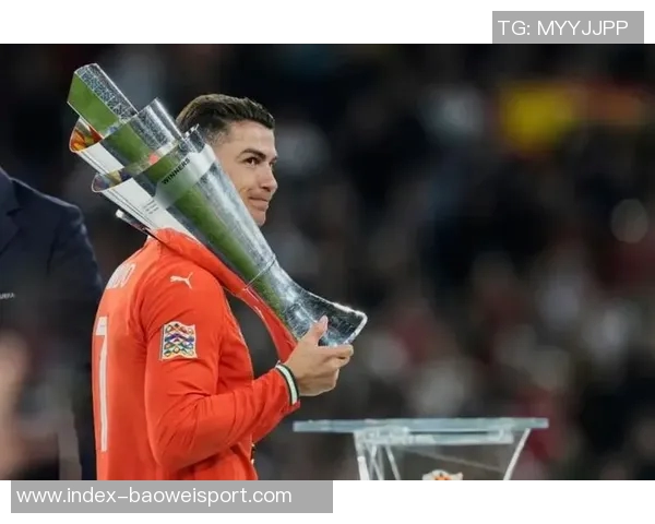 C罗坦言愿为国家队奉献一生不再效力任何俱乐部