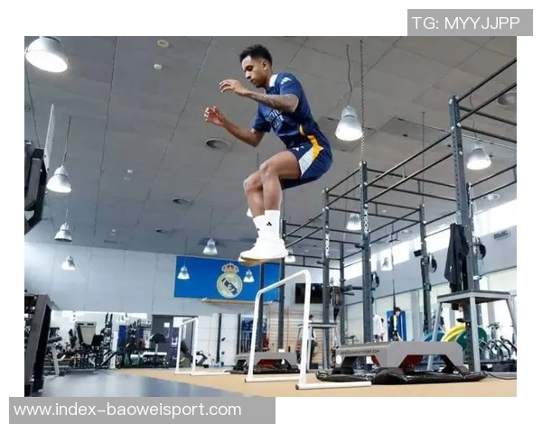 姆巴佩健身房内训练照片曝光透露恢复情况良好无大碍 姆巴佩健身房内训练照片曝光透露恢复情况良好无大碍