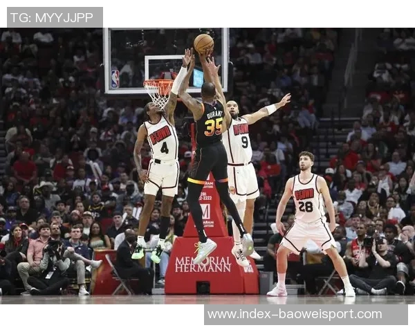 乌度卡强调球队需减少持球时间积极吸引防守创造更多空位机会 乌度卡强调球队需减少持球时间积极吸引防守创造更多空位机会