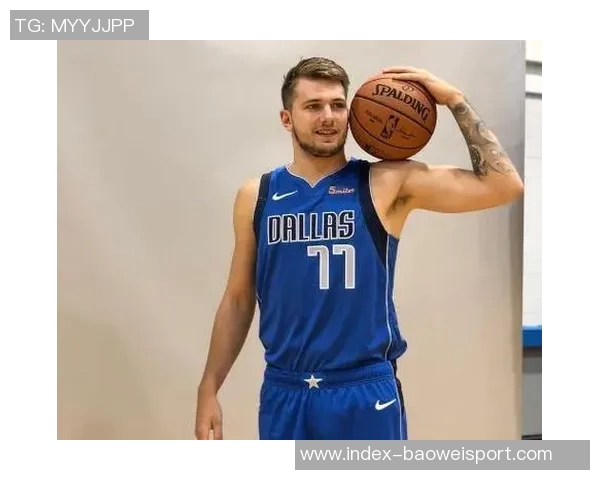 摄影师遭遇困境新赛季定妆照球员身高缩水引发热议 摄影师遭遇困境新赛季定妆照球员身高缩水引发热议