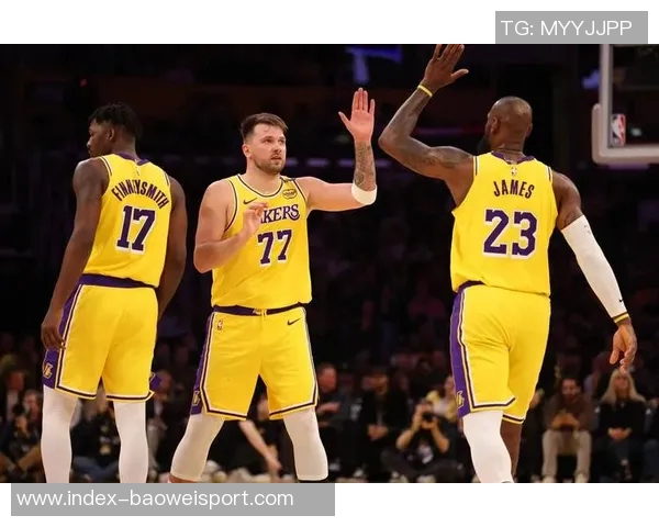 东契奇赞詹姆斯成就独一无二41岁背靠背轰准三双再创辉煌