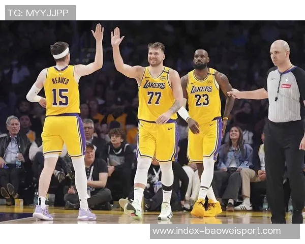 大莫里斯回顾湖人20年冠军历程强调含金量无论场地依旧闪耀